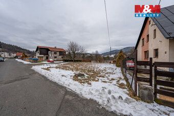 Nabízíme prodej pozemku o celkové výměře 1111 m², který je z