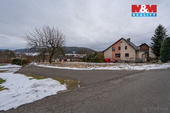 Nabízíme prodej pozemku o celkové výměře 1111 m², který je z