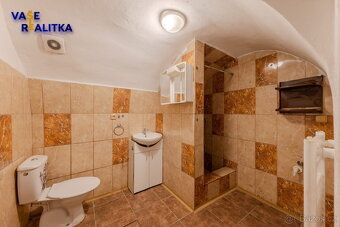 Představuji vám menší rodinný dům v historické části města L
