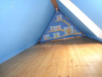 For sale beautiful cozy smaller renovated house with own garden and garage of built-up area 56…