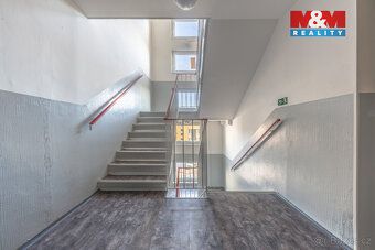 Pronájem bytu 2+kk o výměře 43 m² ve 3. nadzemním podlaží pa