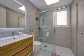 Moderní řadový dům v Aguas Nuevas s fantastickým výhledem
 Z