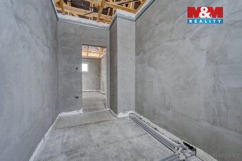We offer for sale a family house under construction, situated in a quiet area