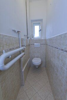 Nabízíme ke koupi prostorný byt o dispozici 3+1, který se na