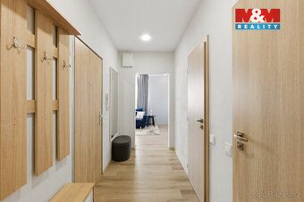 We offer for sale an apartment unit of layout 3+1 with clean area