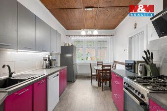 Exkluzivní nabídka prodeje rodinného domu k bydlení i podnik