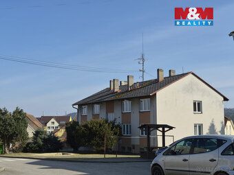 Rental of 2 bedroom apartment on the second floor in a residential house in the center of Volenice village.