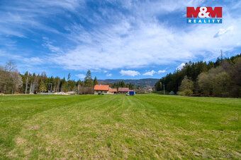 Nabízíme Vám k prodeji pozemky o celkové výměře 18 457 m2 v 