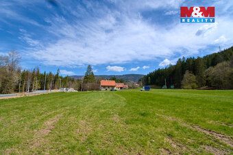 Nabízíme Vám k prodeji pozemky o celkové výměře 18 457 m2 v 