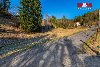 Nabízíme k prodeji jedinečný pozemek o výměře 6847 m² v male