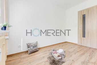 Nabízíme k pronájmu světlý byt o dispozici 2+kk a výměře 42 
