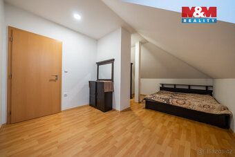 We offer for sale a detached family house in the village of Lechovice near Znojmo.