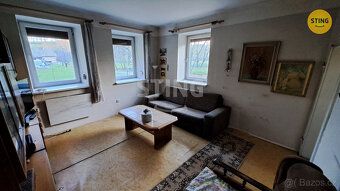 In exclusive representation we offer for sale a family house in Police
