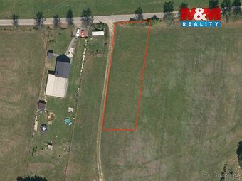 Prodej rovinatého pozemku 900 m² v katastru Skalice nad Lužn