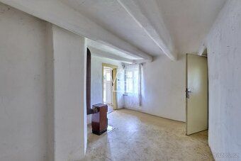 Exkluzivně nabízíme prodej rodinného domu 4+1 s prostornou s