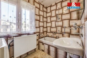Hledáte rodinný dům v klidném prostředí, který si můžete upr