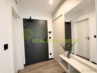 Realitka Green ® vám nabízí k pronájmu moderní byt o velikos