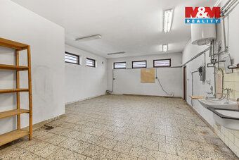 Nabízíme k prodeji přízemní objekt v centru obce Stebno s po