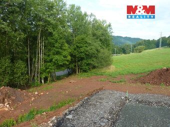 Rekreace, stavba a zahrada v čisté přírodě, vzdálená od ruch