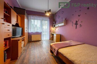 Na prodej historická vila z počátku 20. století, zdobená náp