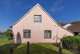 I am offering for sale a family house with garden in the village of Přerov, local part…