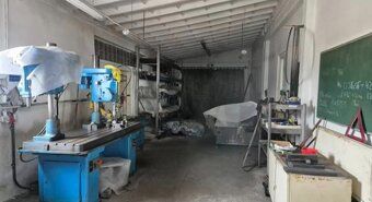 We sell locksmith workshop - production space, warehouse spaces have plenty of facilities, can…
