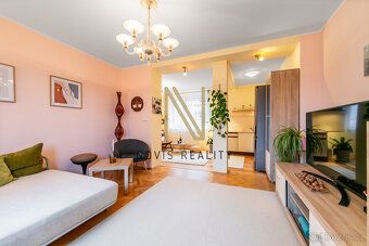 We offer for sale a carefully maintained house in the desirable location of P