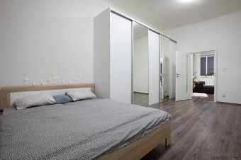 Nabízíme k prodeji exkluzivní, moderní a designový byt o dis