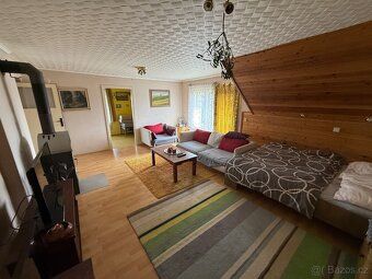 We sell a very nice detached family house 7+2 with garage, workshop, barn and large garden in Horní Sloupnice.