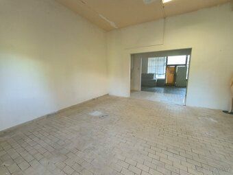 We offer commercial space for rent with total area of 87 m²