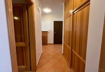 Nabízím k pronájmu moderní a prostorný byt 3+kk po rekonstru