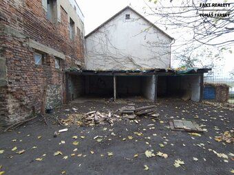 We offer for sale commercial property of total built-up area 