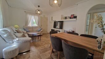 Rodinný apartmán v Torrevieja s bazénem – €150,000 📍 Torrevi