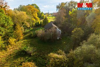 Nabízíme rozlehlý pozemek o rozloze 7853m2 v žádané lokalitě