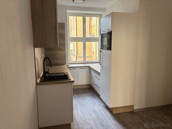 Nabízíme k pronájmu byt 1 kk o výměře 38 m2 v ul. Družstevní
