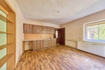 For sale is a spacious family house with a large garden, 