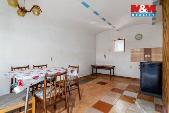 Nabízíme k prodeji rodinný dům se zahradou o dispozici 3+1 a