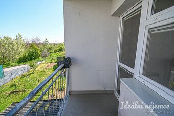 K dlouhodobému podnájmu nabízíme byt o dispozici 2+kk v klid