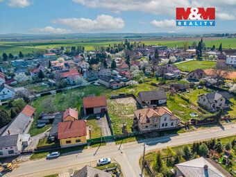 Nabízíme k prodeji pozemek k bydlení v klidné části města Zá