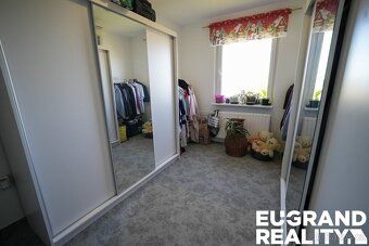 Ref. No. 05979 We offer for sale spacious two-generation co-op apartment of layout 4+1 with…