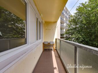 K dlouhodobému podnájmu nabízíme příjemný byt o dispozici 2+