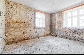 Prodej rodinného domu s velkým pozemkem Nabízíme k prodeji c