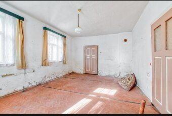 Prodej rodinného domu s velkým pozemkem Nabízíme k prodeji c