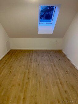K pronájmu nabízím světlý a moderní byt 2+kk o výměře 65 m² 