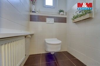 Nabízíme k prodeji rodinný dům 4+1 o užitné ploše 127 m² v k