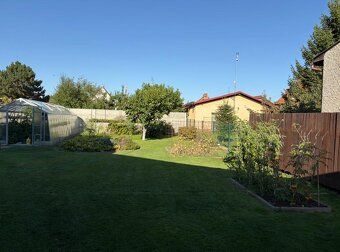 We offer for sale a detached family house located in a quiet part of the village of Libiš.