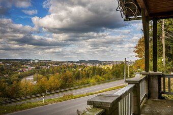 Long-term rental of cottage 300 meters from ski slope overlooking town