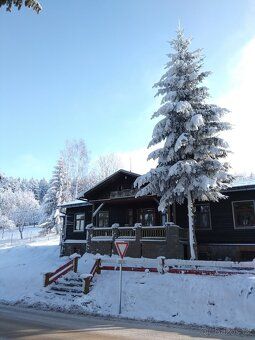 Long-term rental of cottage 300 meters from ski slope overlooking town