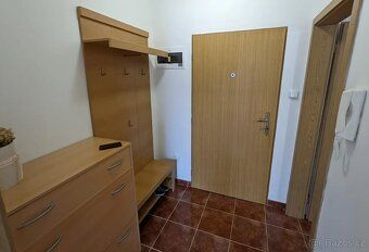 From direct owner without commission. Long term rent of fully equipped spacious atypical…