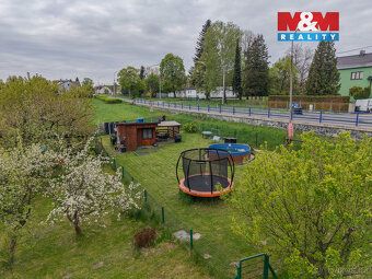 Nabízíme tuto zajímavou zahradu s útulnou chatkou na ul. 17.